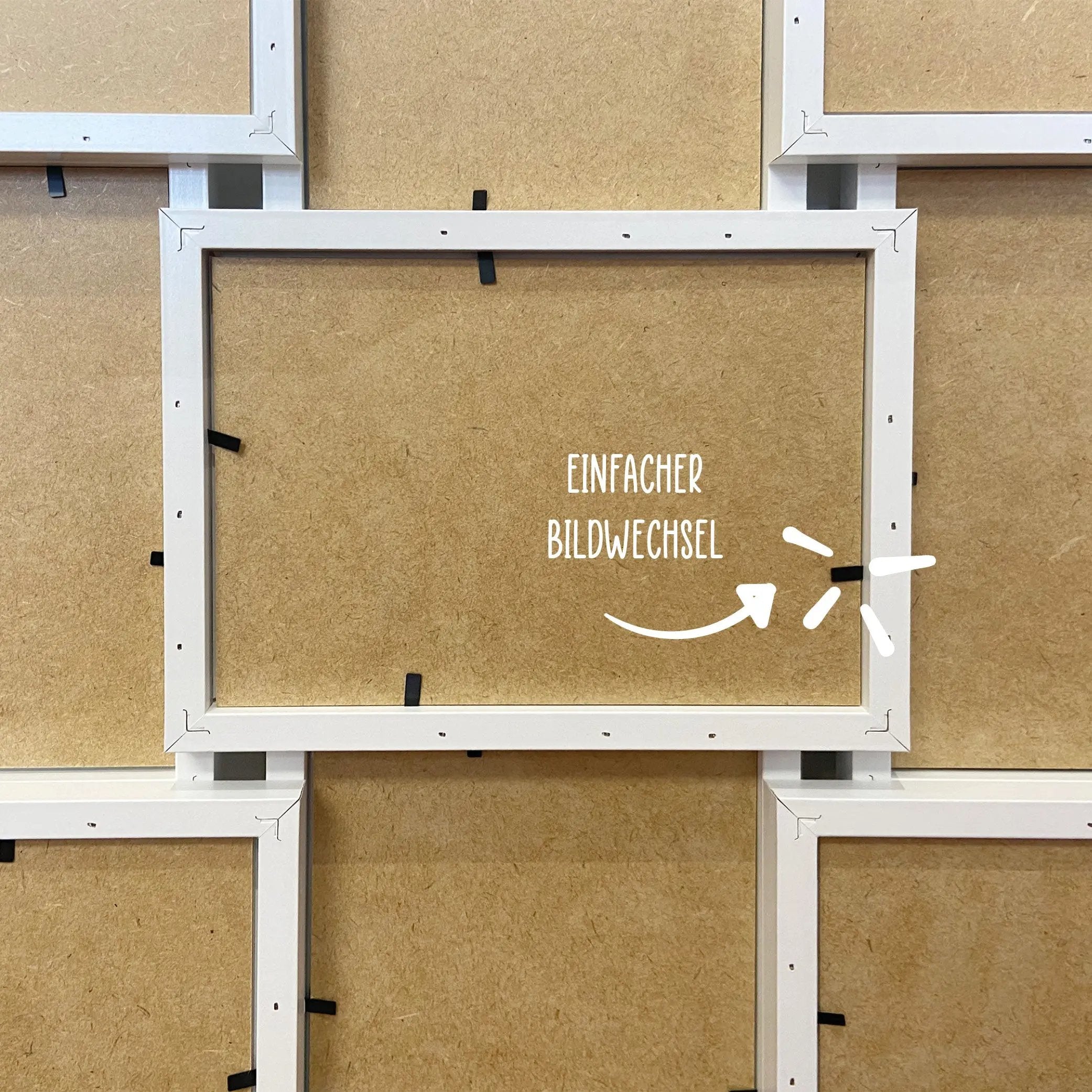 Bilderrahmen Collage für 12 Bilder mit Deinen eigenen Fotos - einfach & schnell hochladen Picturedoo