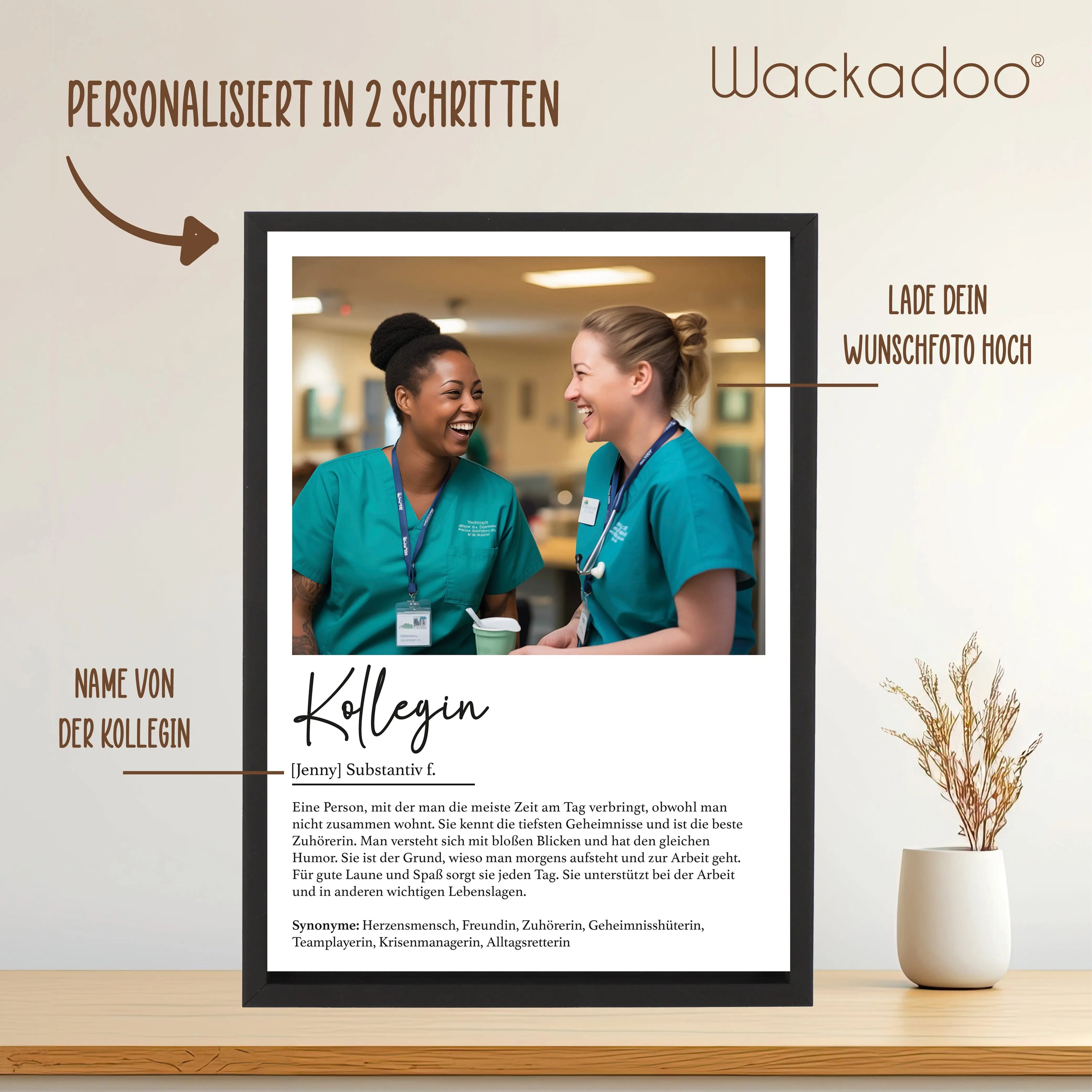 Wackadoo Poster Kollegin mit Foto und Namen Personalisiertes Geschenk inklusive Bilderrahmen aus Holz Geschenkideen