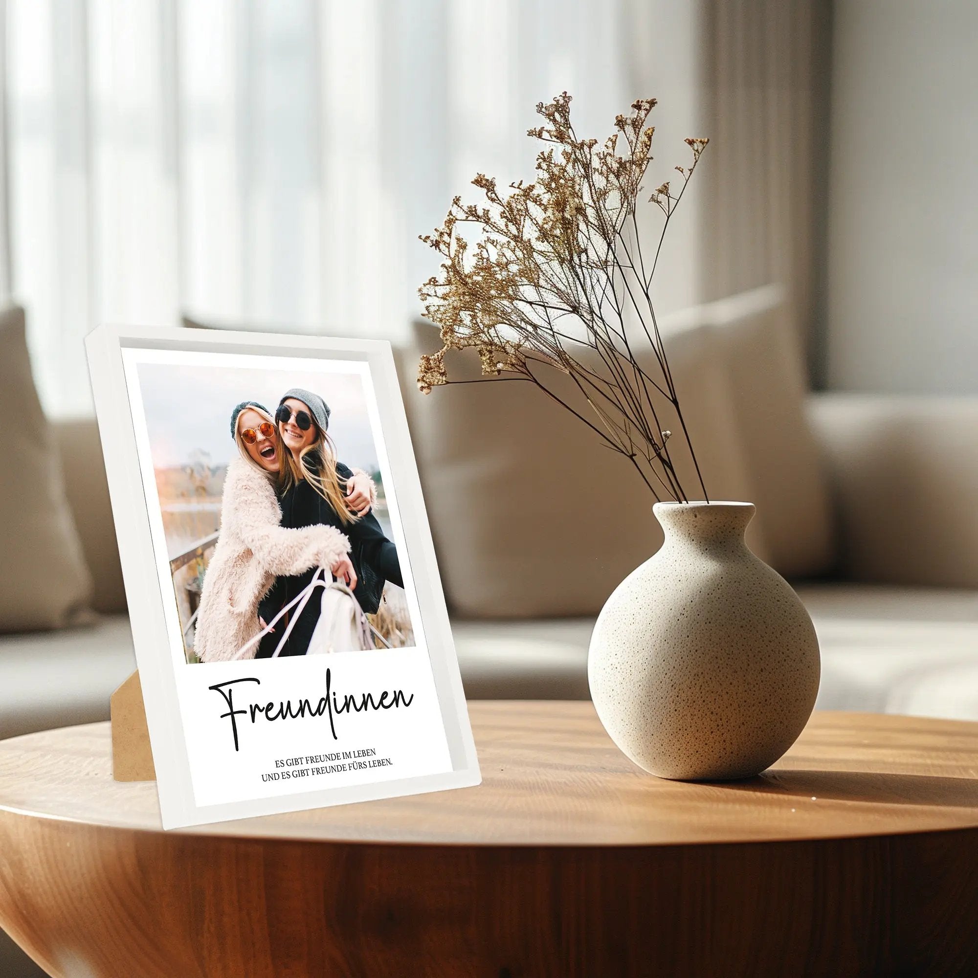 Wackadoo Poster Freundinnen mit Foto und individuellem Text Personalisiertes Geschenk inklusive Bilderrahmen aus Holz Geschenkideen